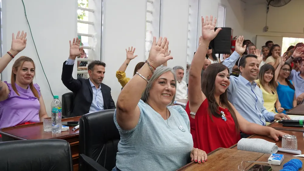 jura de concejales electos en Merlo 2025 (10)