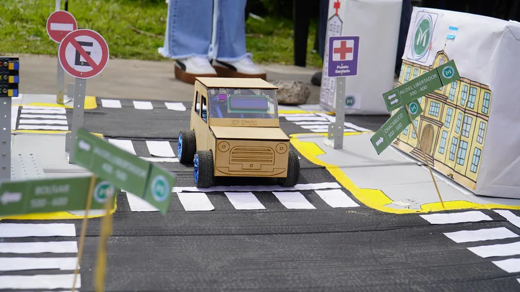 feria-distrital-educativa-robotica-1