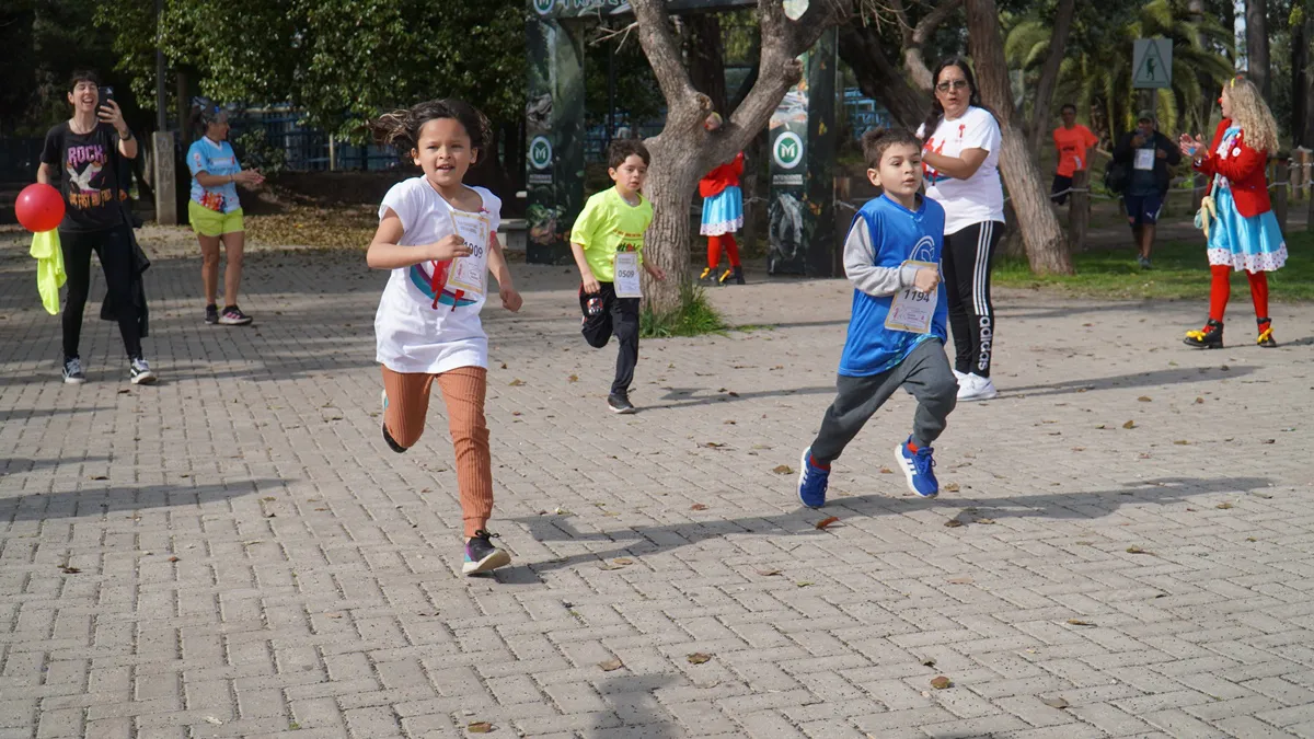 Gran-convocatoria-a-la-carrera-solidaria-en-Merlo-7